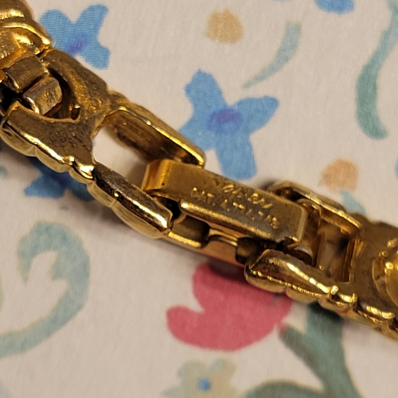 NAPIER Vintage Gold-tone Linked Bracelet w/ Clasp Closure - Picture 6 of 11